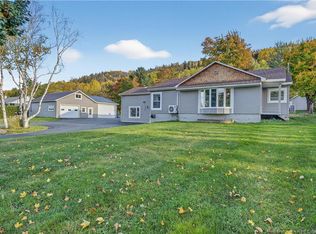 658 Vanier St, Campbellton, NB E3N1V8