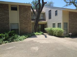 300 Leafy Hollow Ln, Mc Gregor, TX 76657