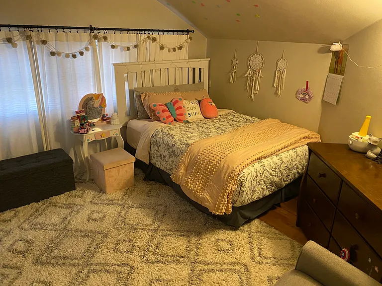 418 Paris Ave — Photo 8