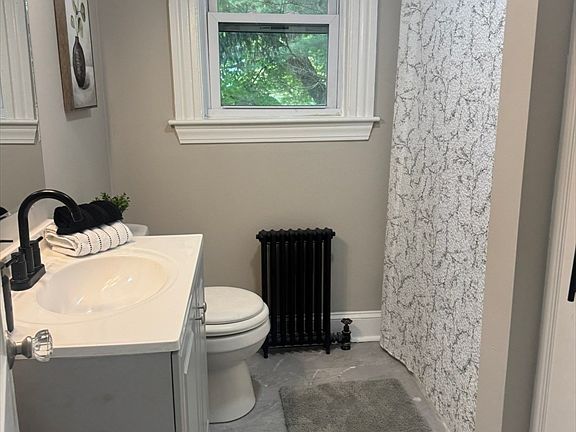 2nd image of 26 Hobson St