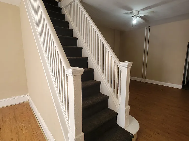 627 Corson St — Photo 12