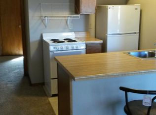 1378 Applewood Ln, Newton, KS 67114
