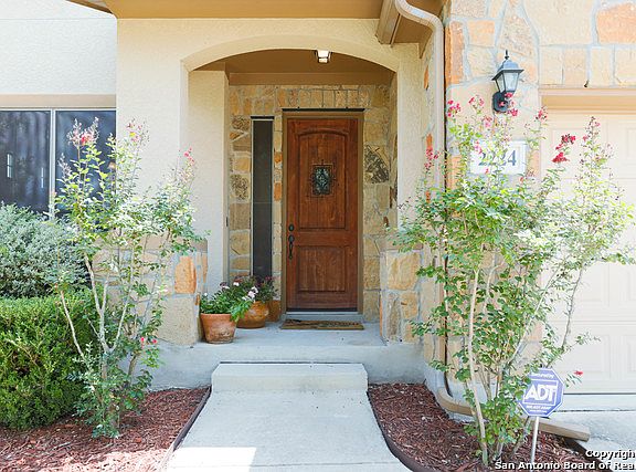 4th image of 2224 Mesa Brook