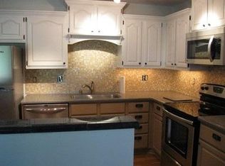 1435 Pheasant Run Dr, Racine, WI 53406