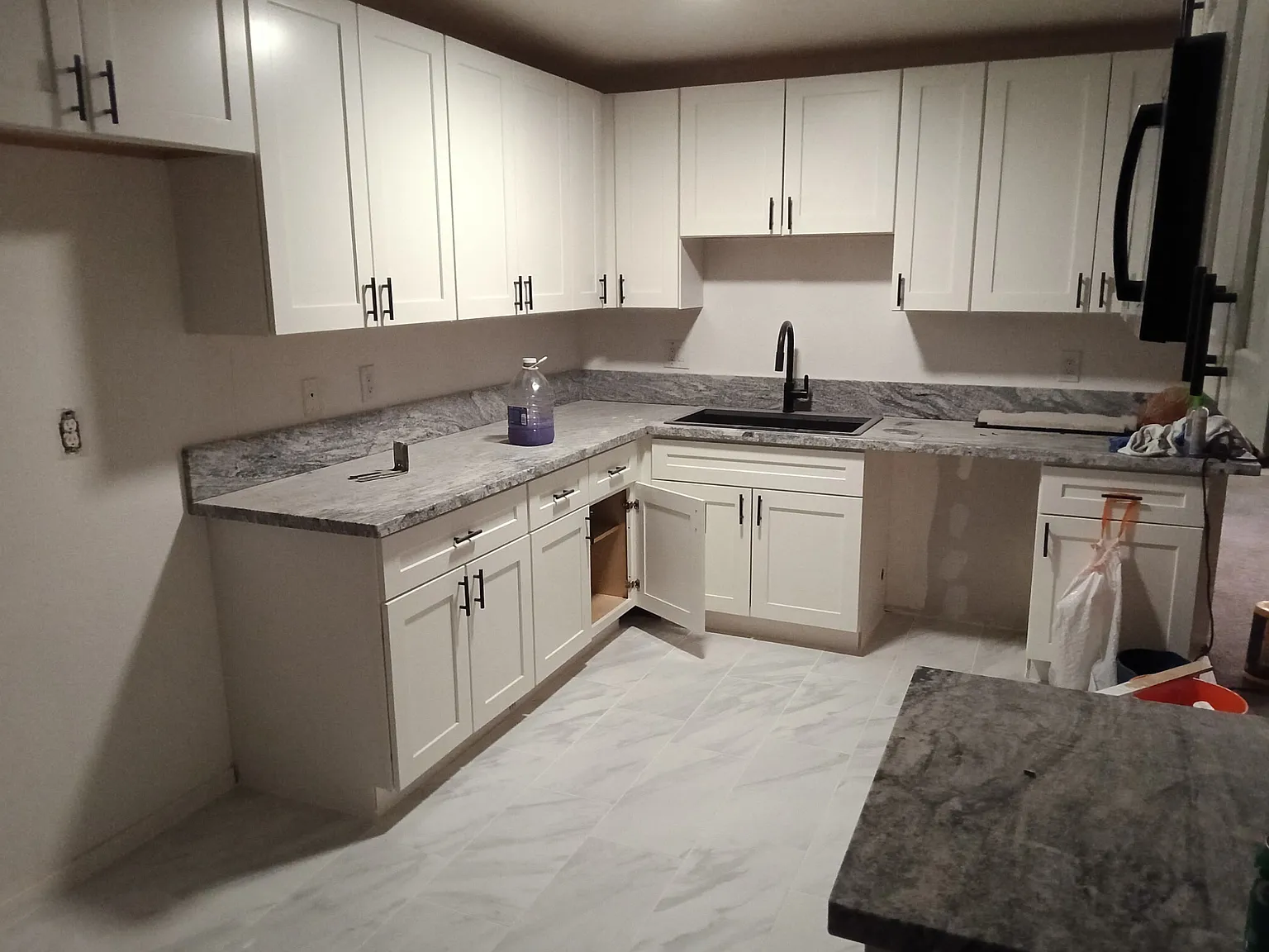3 bed, 1073 sqft, $1,600 — Photo 4