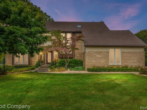 6333 Elsey Dr, Troy, MI 48098