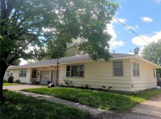 115 S Oak St, Garnett, KS 66032