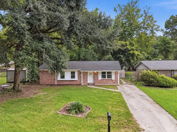 221 Barshay Dr, Summerville, SC 29483