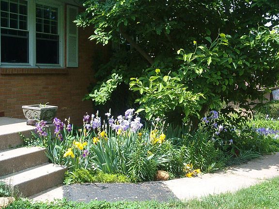 front porch entry garden