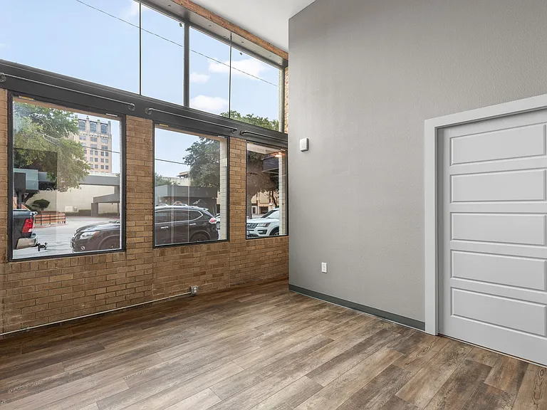 901 9th St #LOFT C — Photo 24