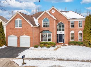 10602 Beechknoll Ln, Rockville, MD 20854