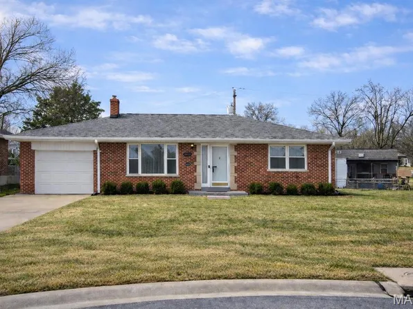 10714 Winthrop Ct, Saint Louis, MO 63123