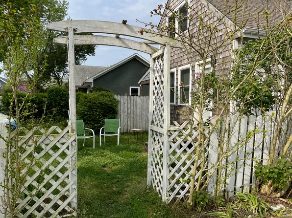 16897 1st St, Lewes, DE 19958