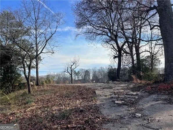 5405 Lake Ct, Douglasville, GA 30135