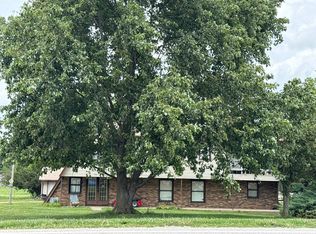 202 W Huron St, Irvington, IL 62848