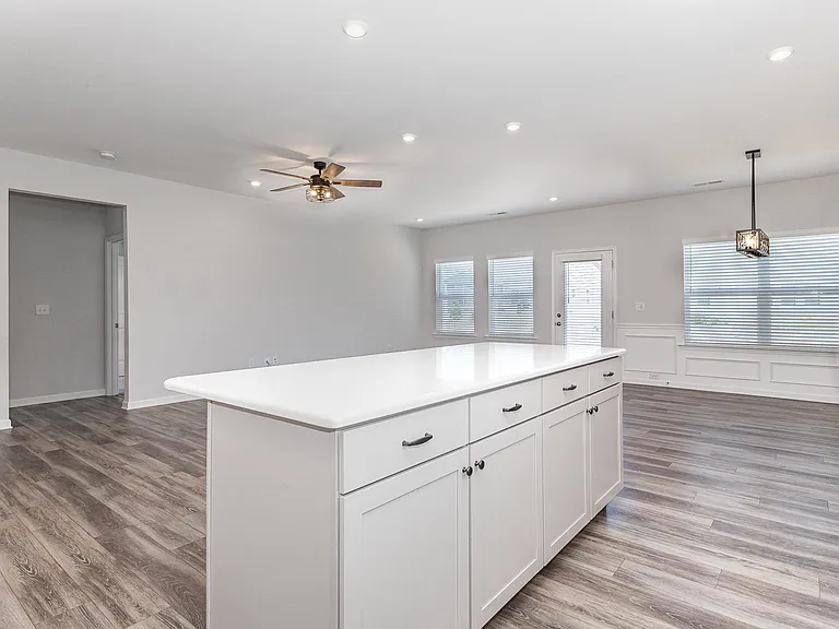 1313 London Meadow Way — Photo 4