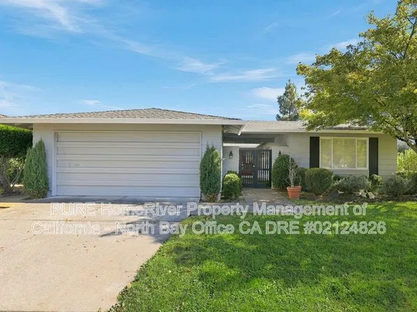 320 Oak Leaf Cir, Santa Rosa, CA 95409