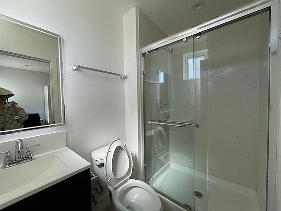 5th image of 1477 W 36th St #4B-4Ba