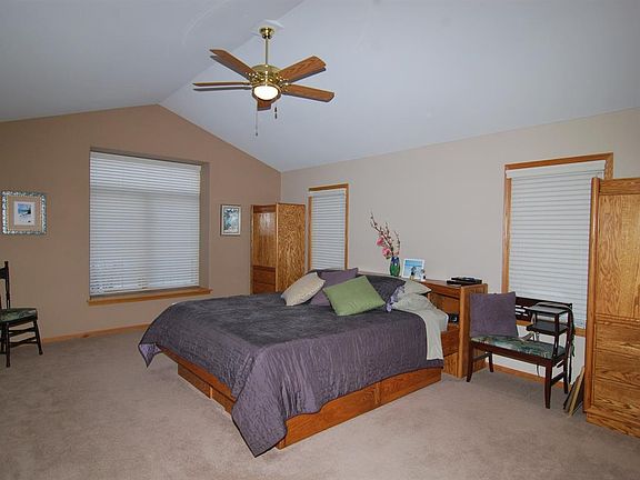 4th image of 19525 Forestdale Ct