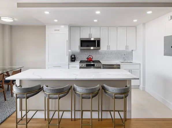 400 Central Park West 8W image 1 of 8