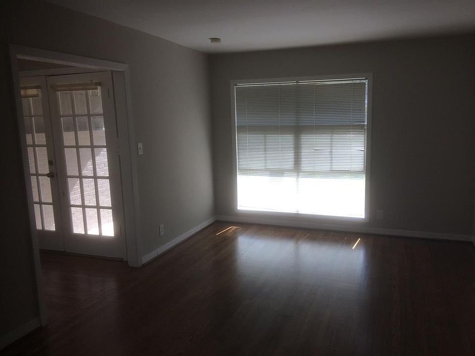 1st image of 4622 De Lange Ln