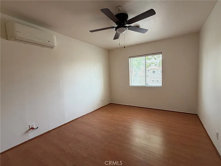 2712 W Hellman Ave — Photo 11