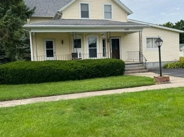 339 S Park St, Sheffield, IL 61361