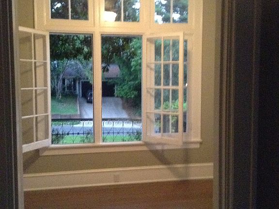 4th image of 841 Unadilla St