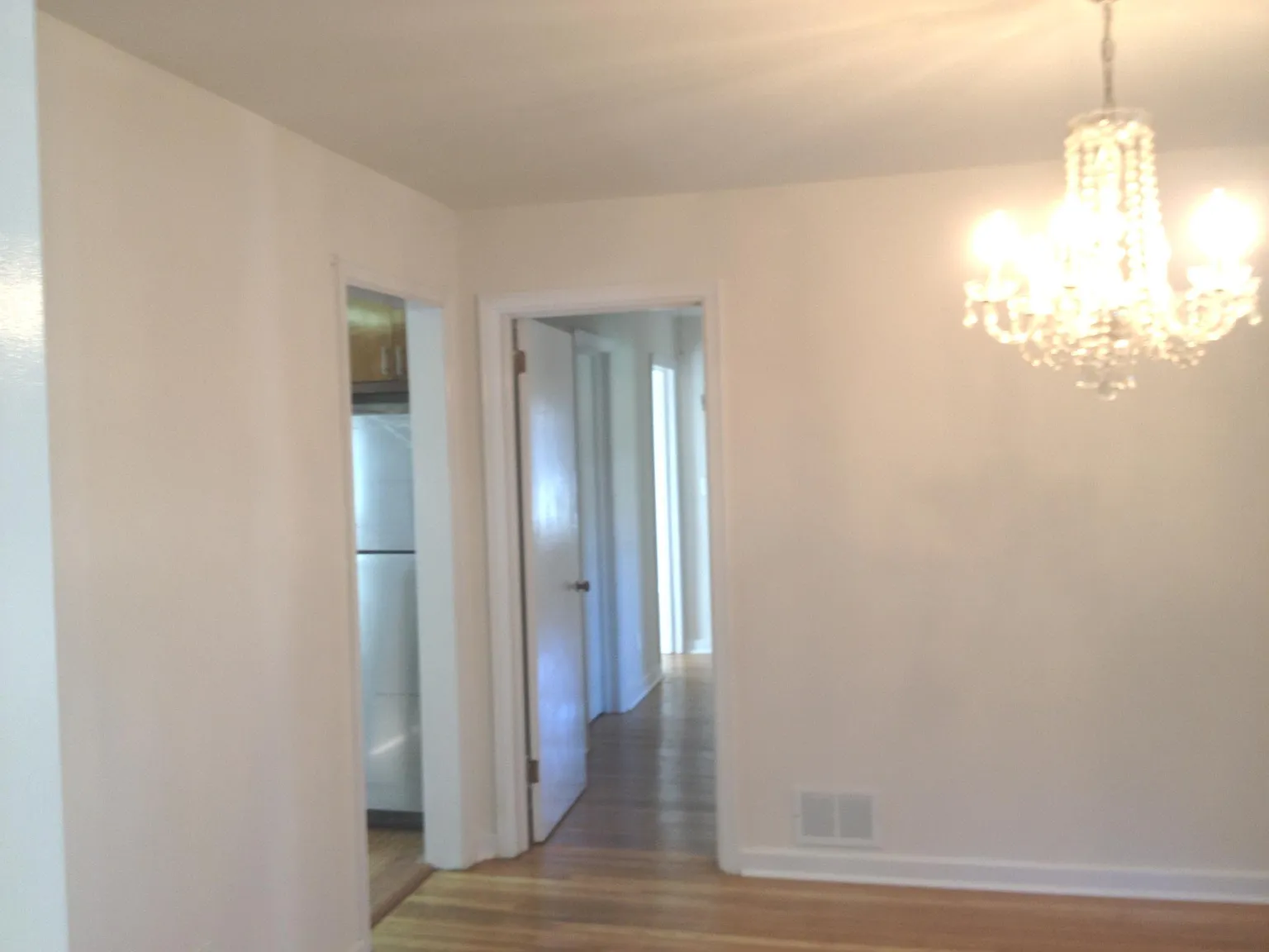 4 bed, 2.5 bath, 1980 sqft, $2,800 — Photo 3