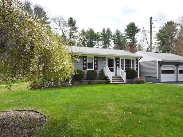 21 Valley St, Pembroke, MA 02359