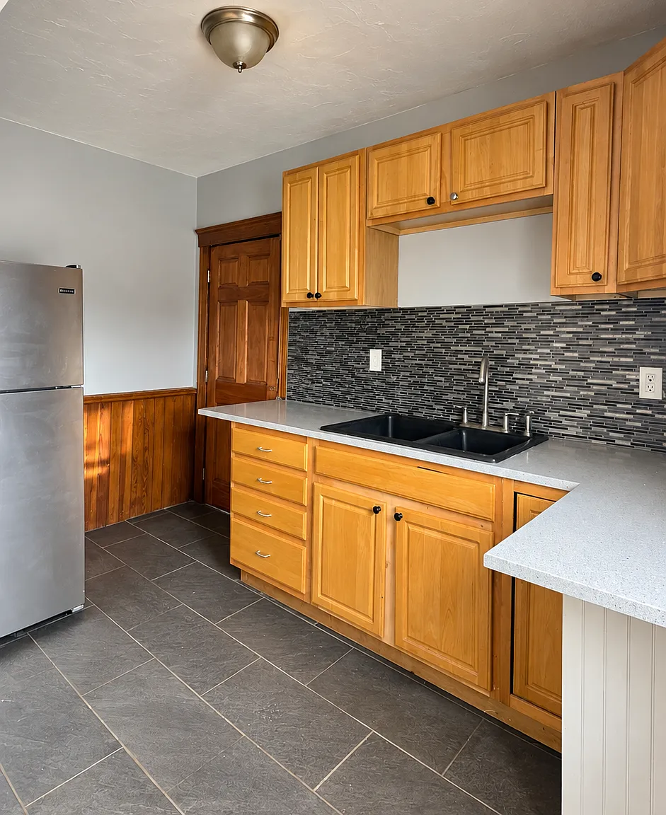2 bed, 900 sqft, $1,950 — Photo 1