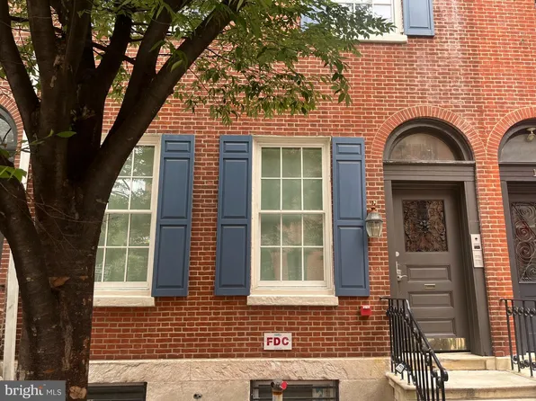 1215 Spruce St #302, Philadelphia, PA 19107