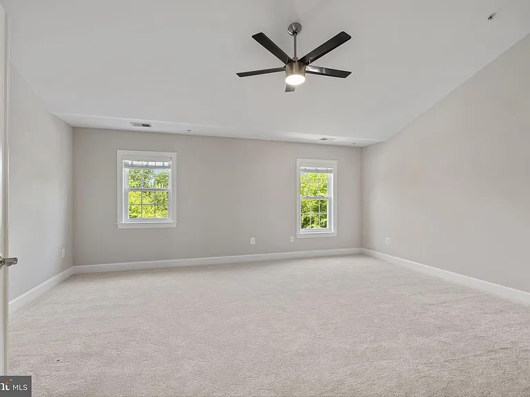 15436 Symondsbury Way — Photo 26