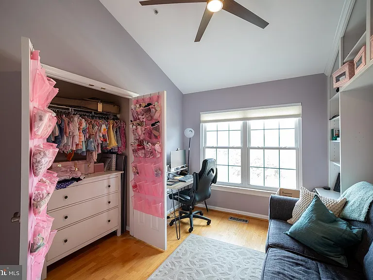 1639 Hunting Creek Dr #B — Photo 27