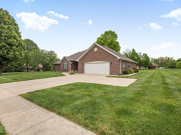 3rd image of 325 E Levi Ln
