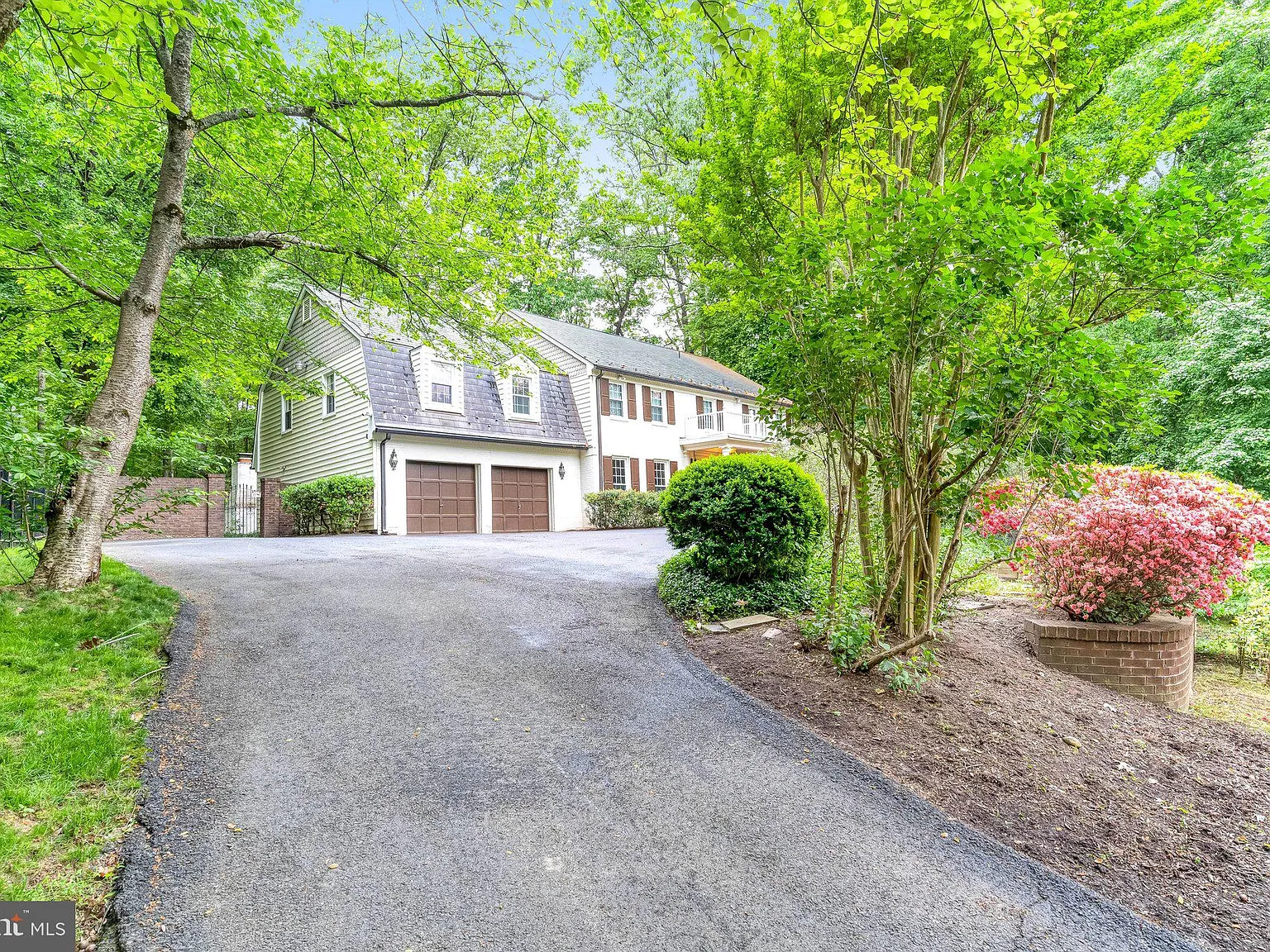 5 bed, 4.5 bath, 4750 sqft, $9,000 — Photo 4