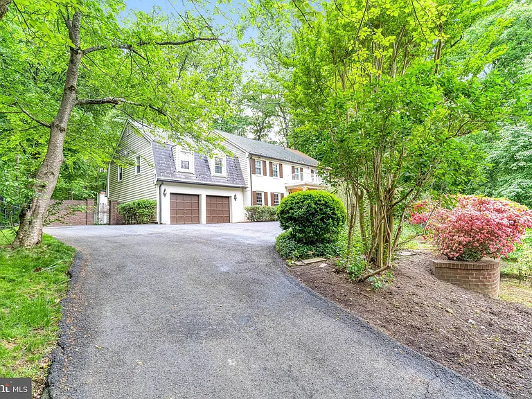 7845 Old Dominion Dr — Photo 3