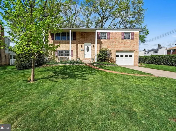 300 Thomas Dr, Mechanicsburg, PA 17050