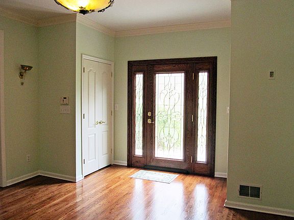 Foyer - Decorator Door