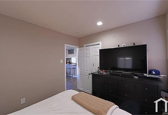 2nd image of 575 W 16th St #B