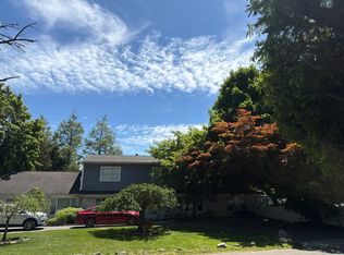 4 Osborne Ln, Greenvale, NY 11548