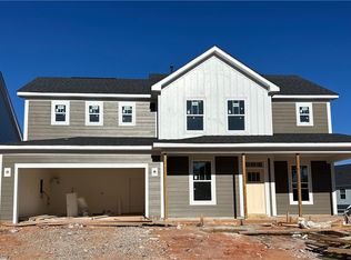 210 Summerall Ln, Seneca, SC 29678