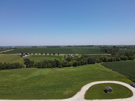 3rd image of Lake Ridge Rd