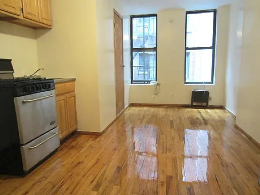 Rented by FirstService Realty (legacy) | media 20