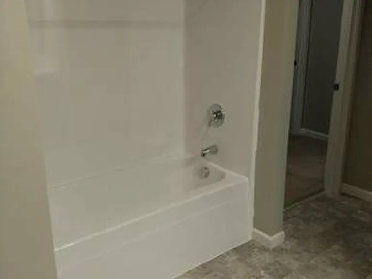 White Oak Apartments — Photo 40