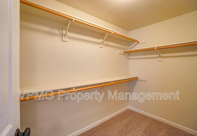 2115 NW 143rd Cir — Photo 28