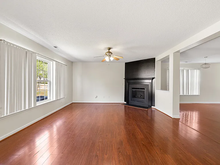 6571 Guard Hill Dr — Photo 14