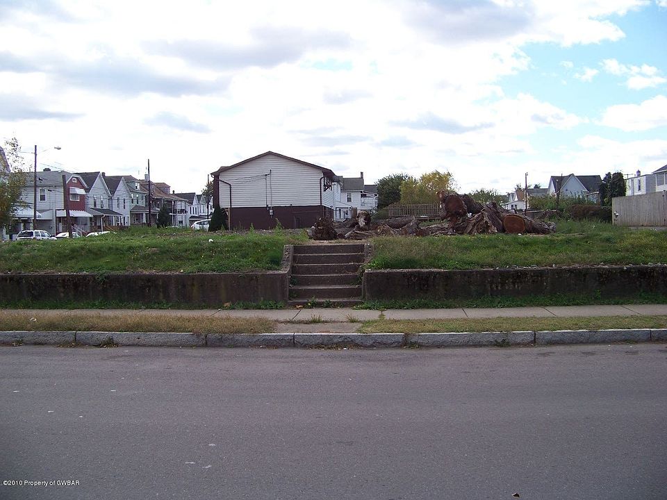 1st image of 172 Division St