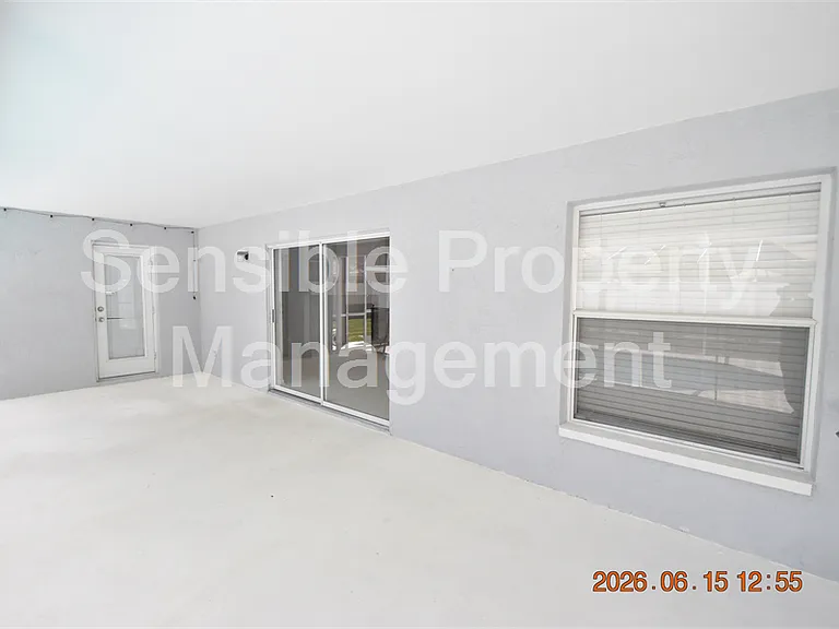 9304 Heritage Oak Ct — Photo 43