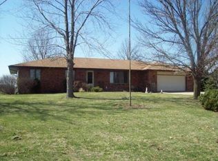 825 S Walnut, Rochester, IL 62563